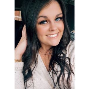 Meet Your Posher, Hannah!